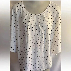 ELLE Top Size Med EUC Black White Ladies